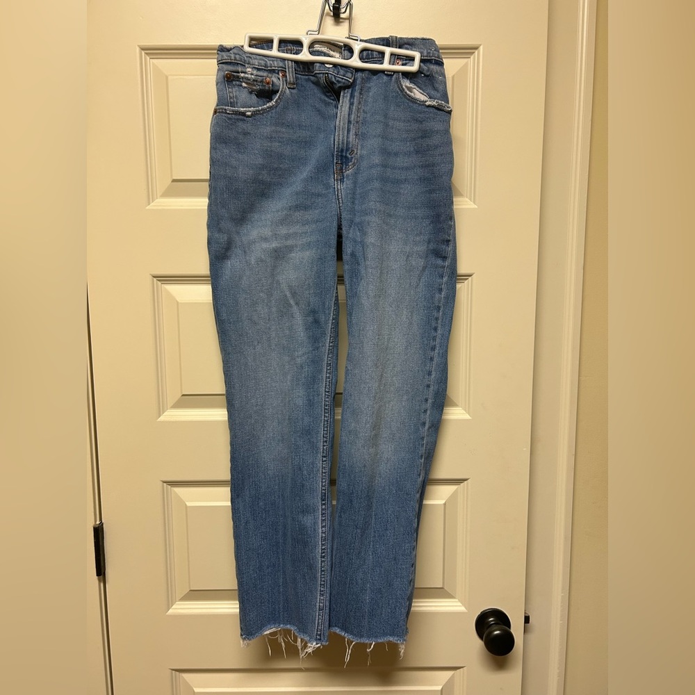 Abercrombie ultra high rise ankle straight size 28 , size 6